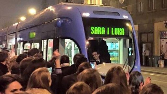 Vjenčanje Sare i Luke u zagrebačkom tramvaju